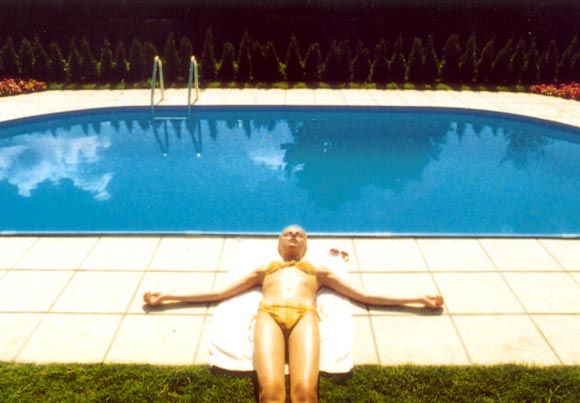 hundstage_img12: title: hundstage img12 author: donmartin supersets 2001 description: franziska weiß keywords: renate martin, andreas donhauser, supersets, ulrich seidl, allegro film